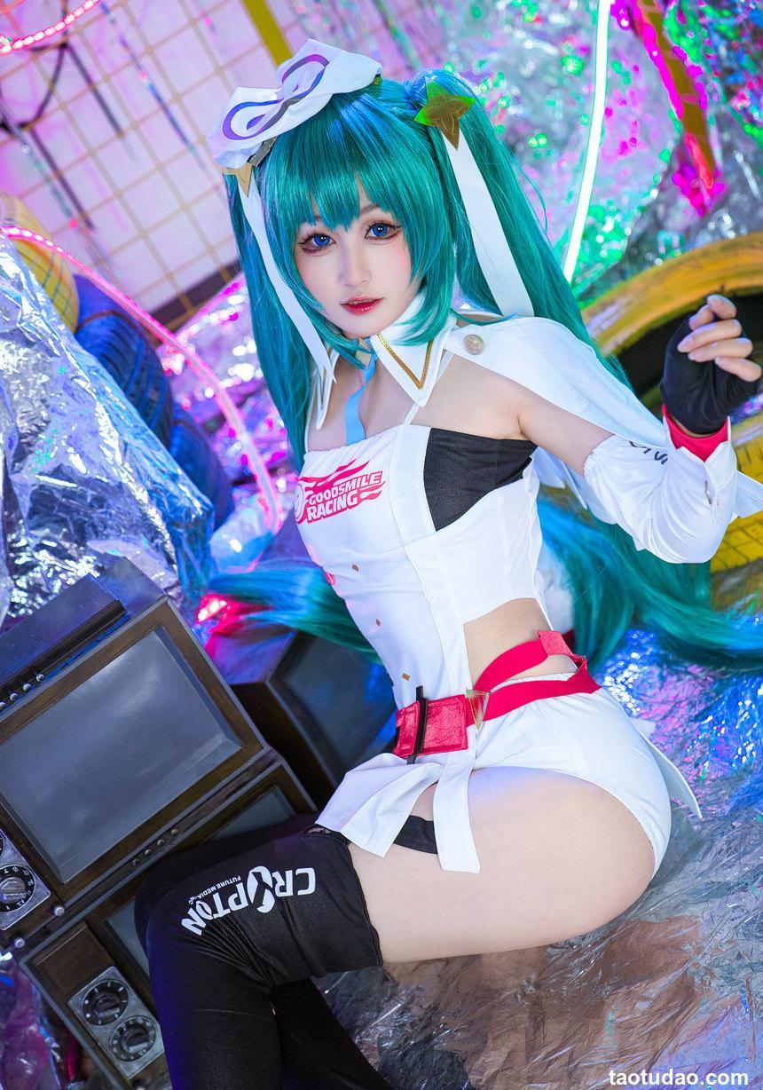 喵喵的喵吖 - NO.09 初音未来 [13P-120MB]