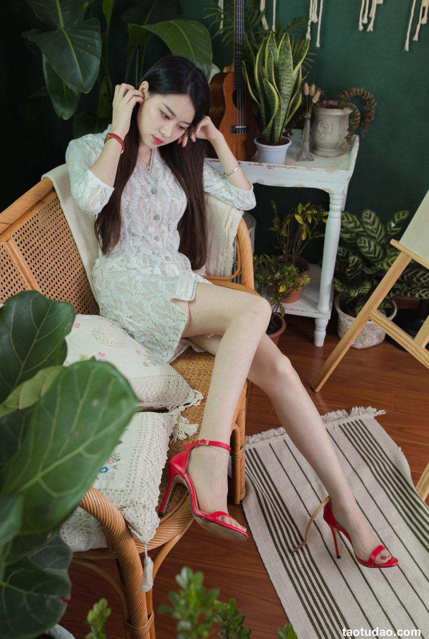 Sia不吃鱼 - 红色高跟 [139P-1.29GB]