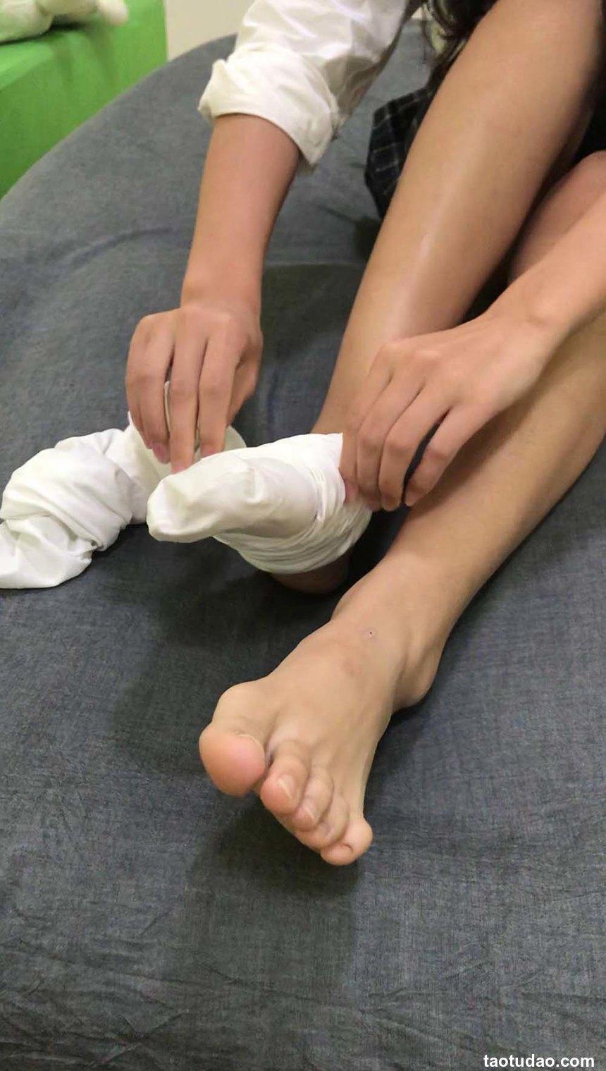 [誉铭传媒]袜足摄影 2020年《01 幕后作品》[7V／629MB]