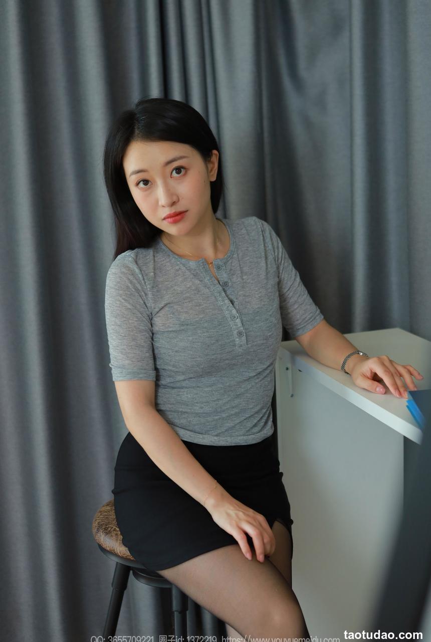 [IESS异思趣向] 2024.05.01 丝享家 1730 小婕《黑丝短裙（上）》[88P-82.9M]