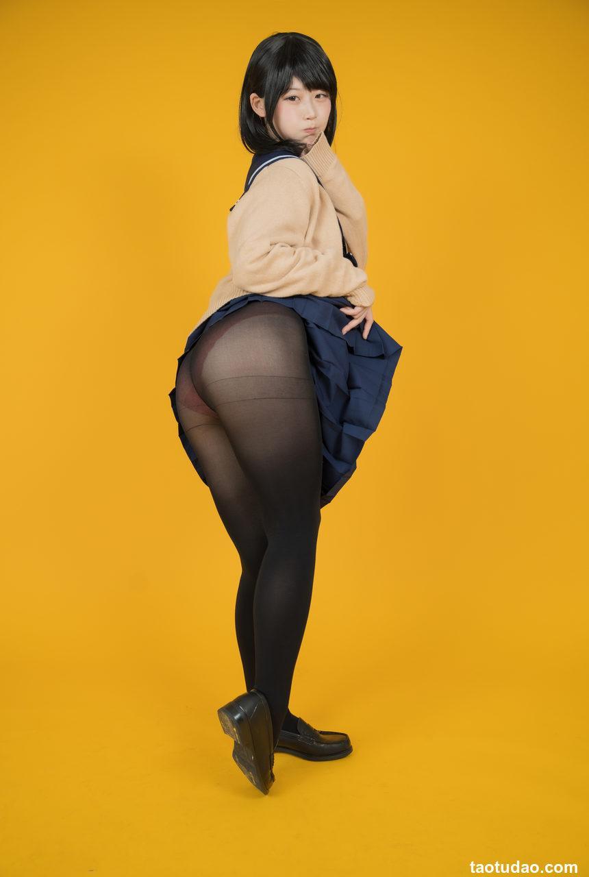 [Fantia][秋野こがね] あきの ROM1-キウイ　たいつ[125P-1.37G]