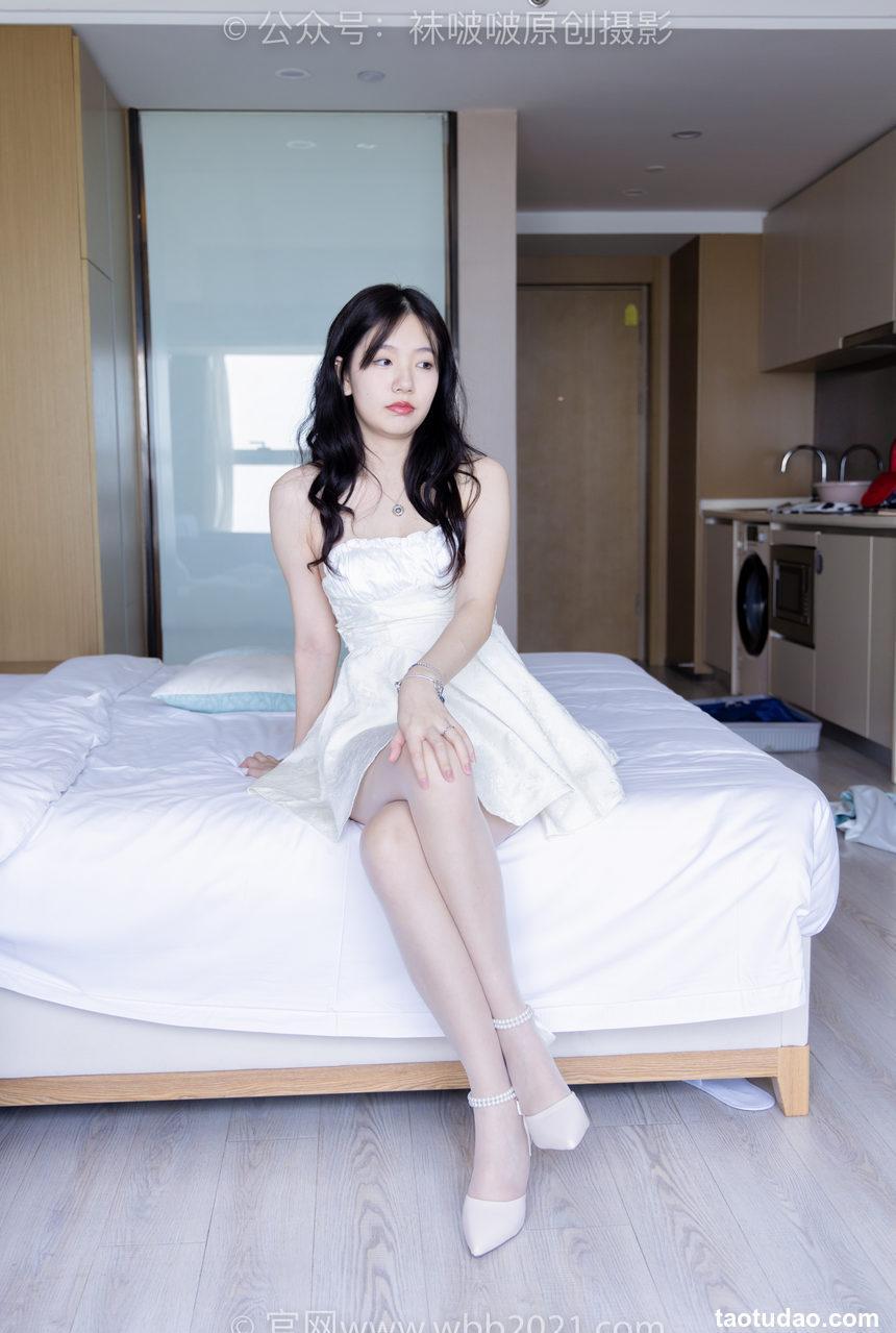 [BoBoSocks袜啵啵]NO.367 小甜豆-高跟鞋、油亮白丝、丝袜踩奶油蛋糕[145P+1V／6.66GB]