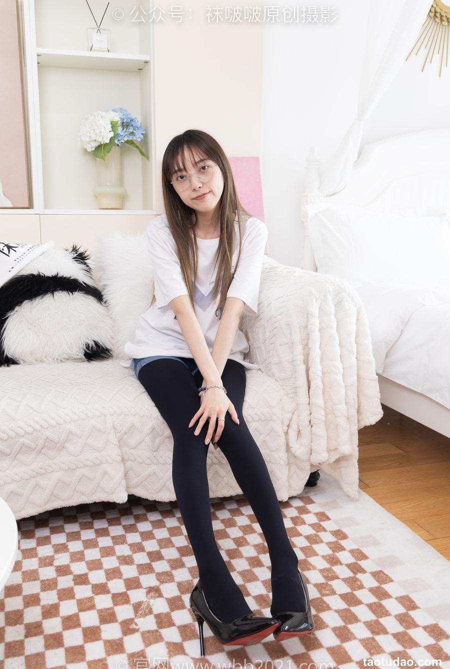 [BoBoSocks袜啵啵]NO.330 稚予-高跟鞋、厚黑丝[150P+1V／5.05GB]