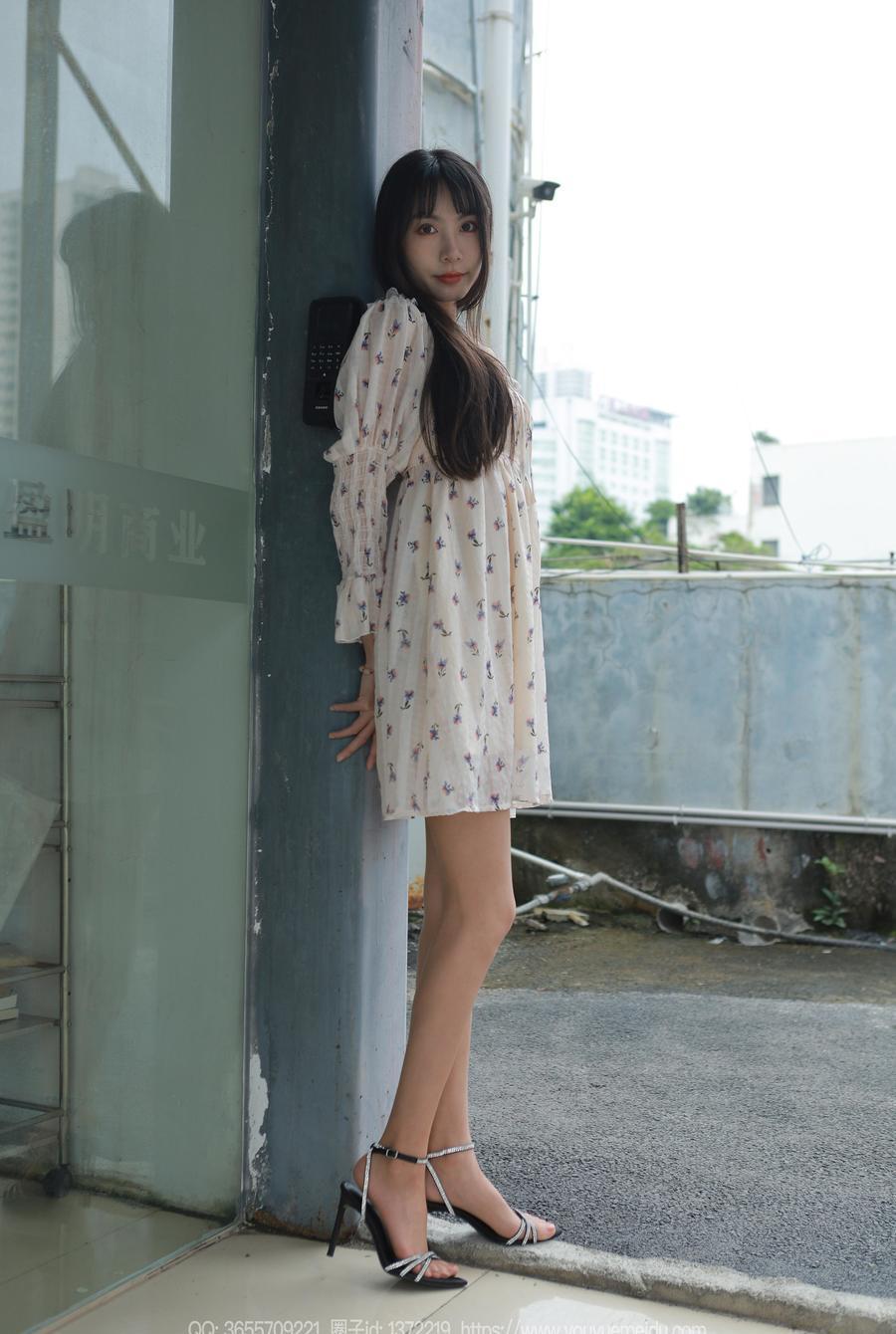 [IESS异思趣向] 2023.10.15 丝享家 1559 团团《风吹裙子》[83P-84.2M]