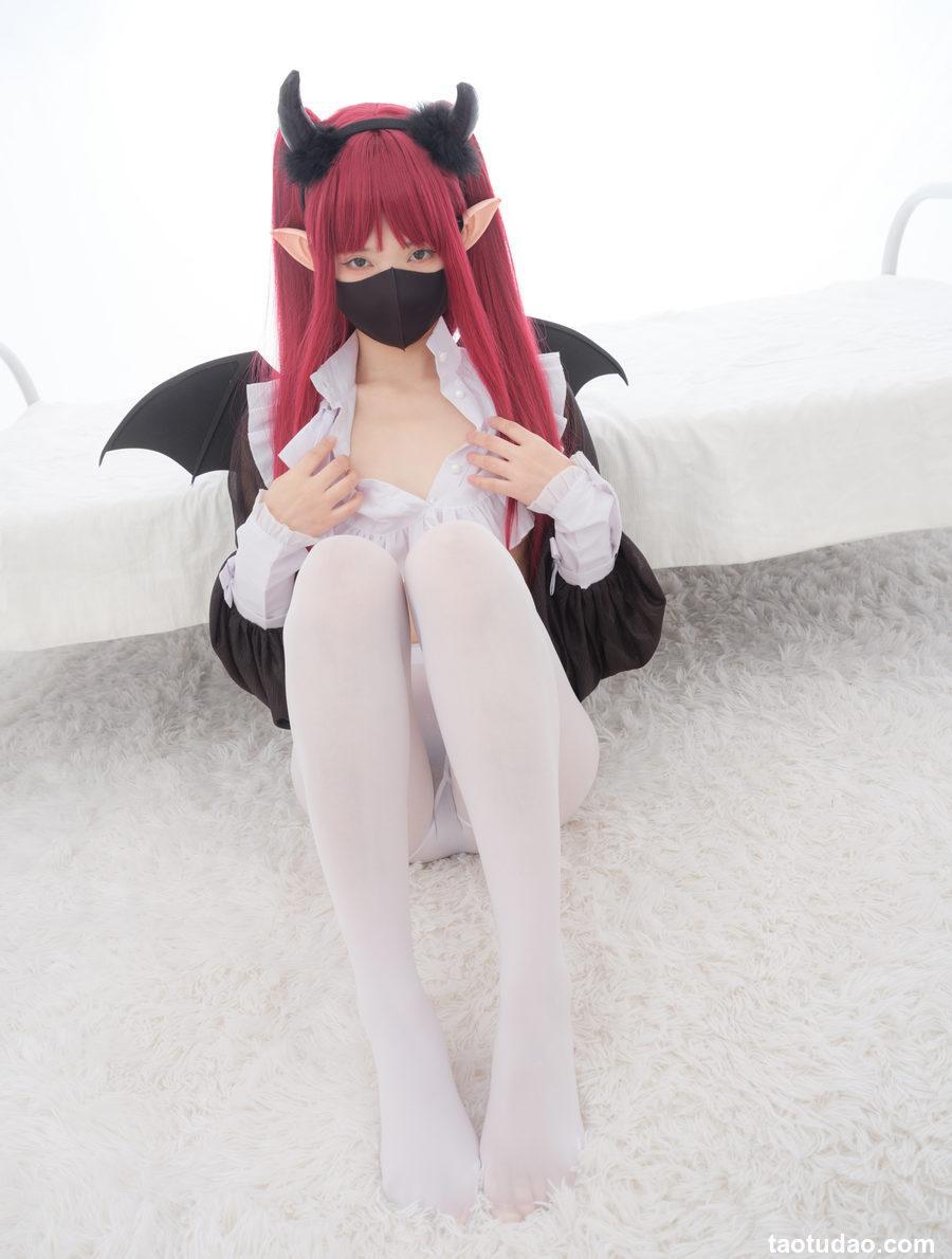 紧急企划 见希w - 白丝黑丝小恶魔一亿像素[74P1V-2.79GB]