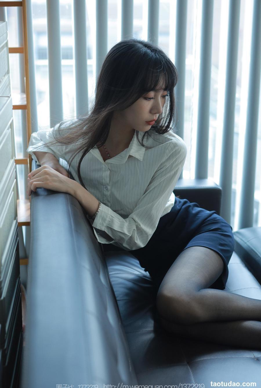 [IESS异思趣向] 2023.08.06 丝享家 1499 团团《光影交错》[84P-90.2M]