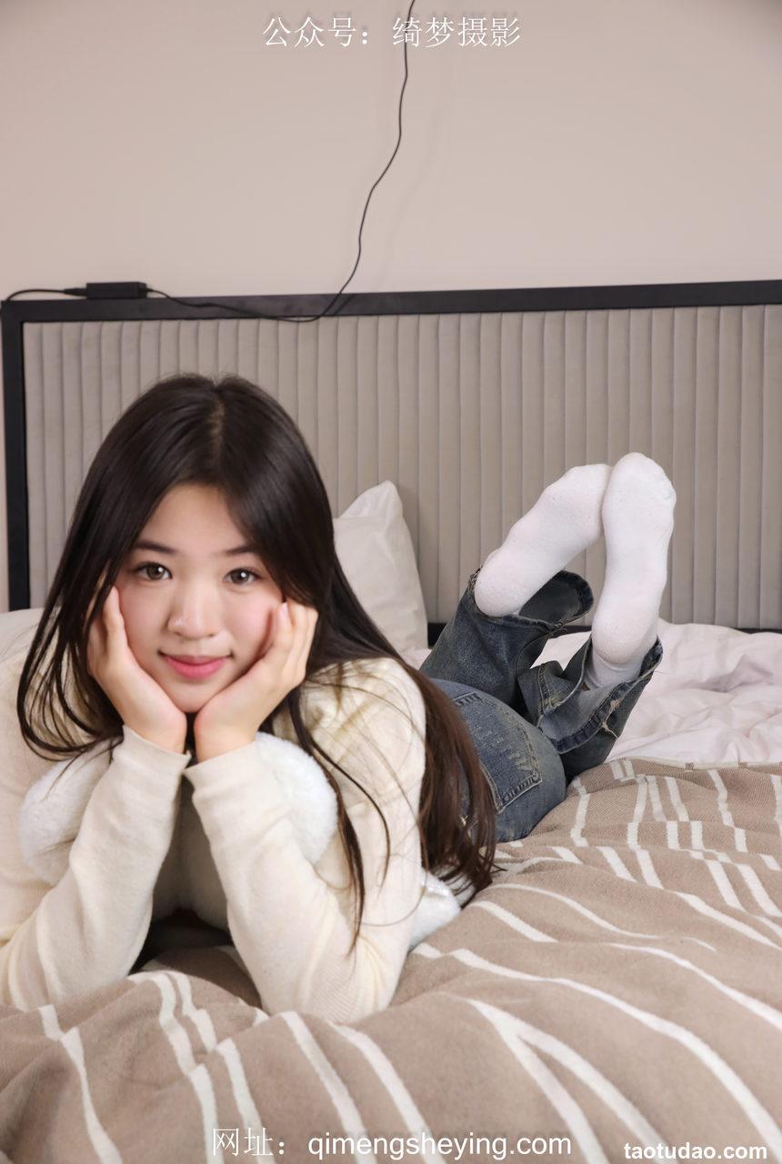 [绮梦摄影] 2024.11.27 NO.096 耶耶 珍藏无修无水印版 [160P+1V-4.98G]