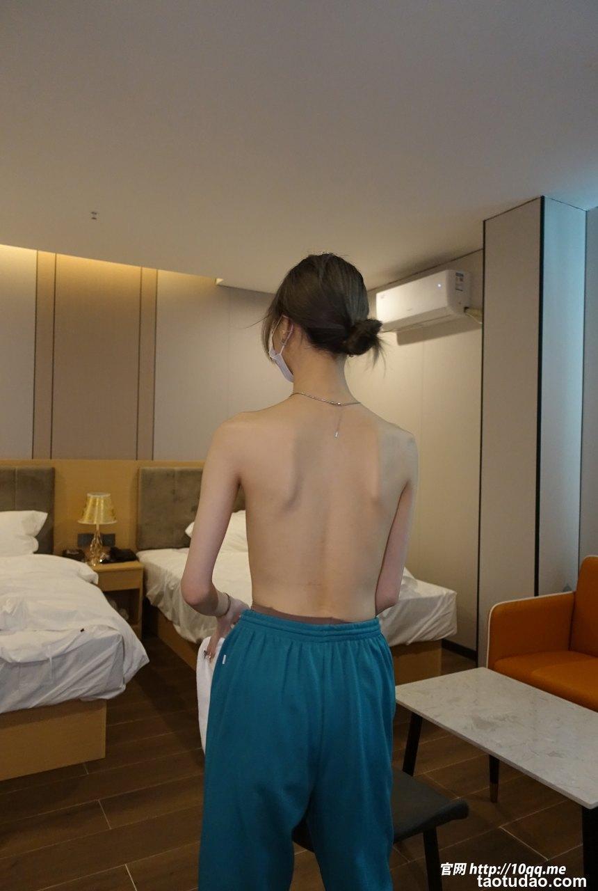 [ROSI口罩系列]2023.10.10 NO.2676[88+1P／122MB]