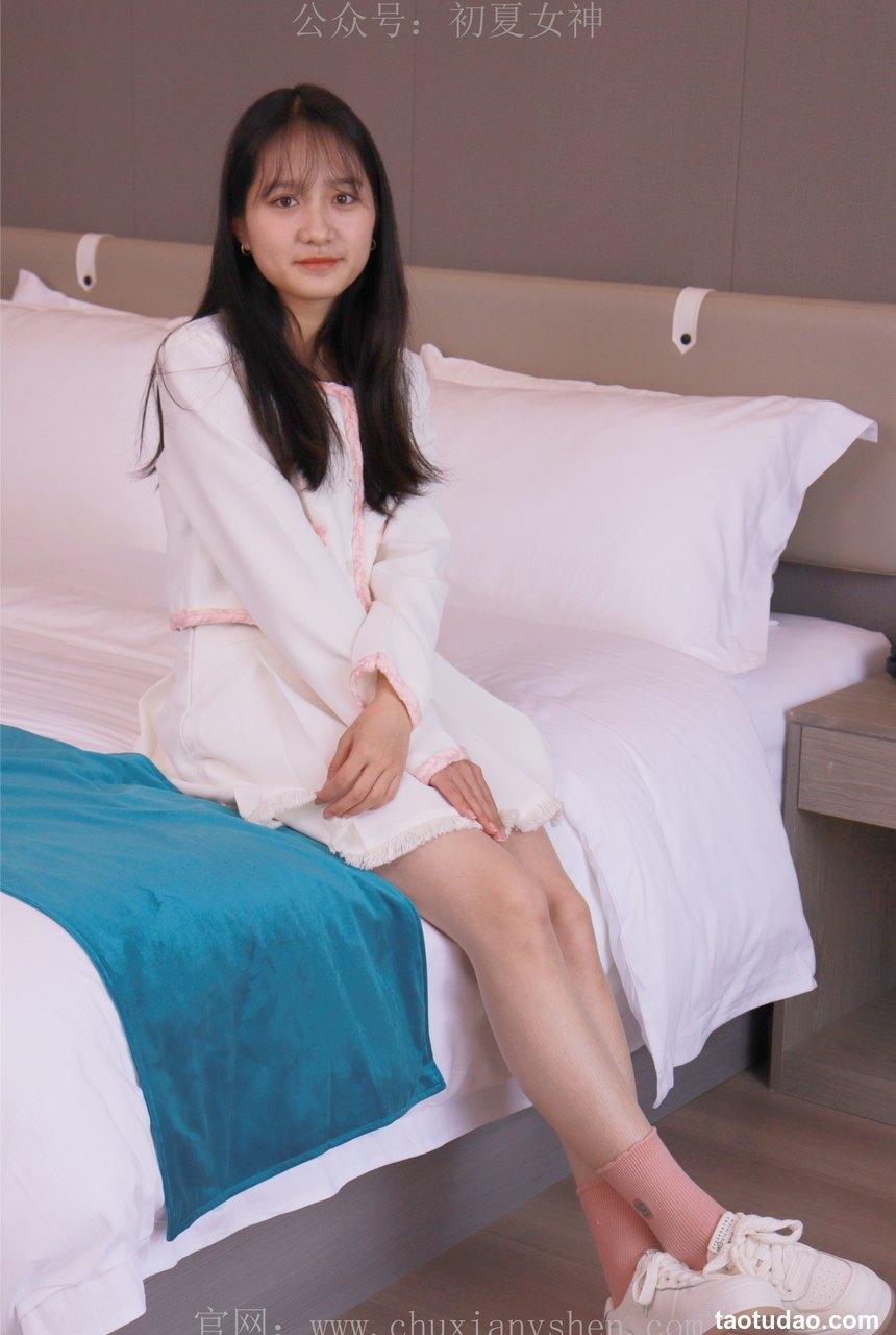 初夏女神 NO.020 沙沙 S码粉白色套搭配小白鞋[104P+1V／6.39GB]