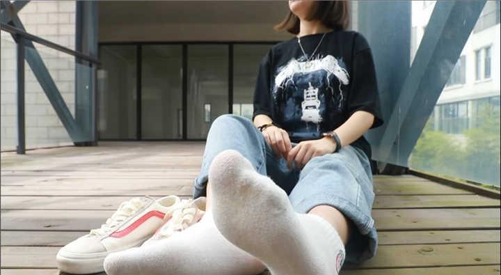 [誉铭传媒]袜足摄影 2019年 第八期挠脚作品[1V／679MB]