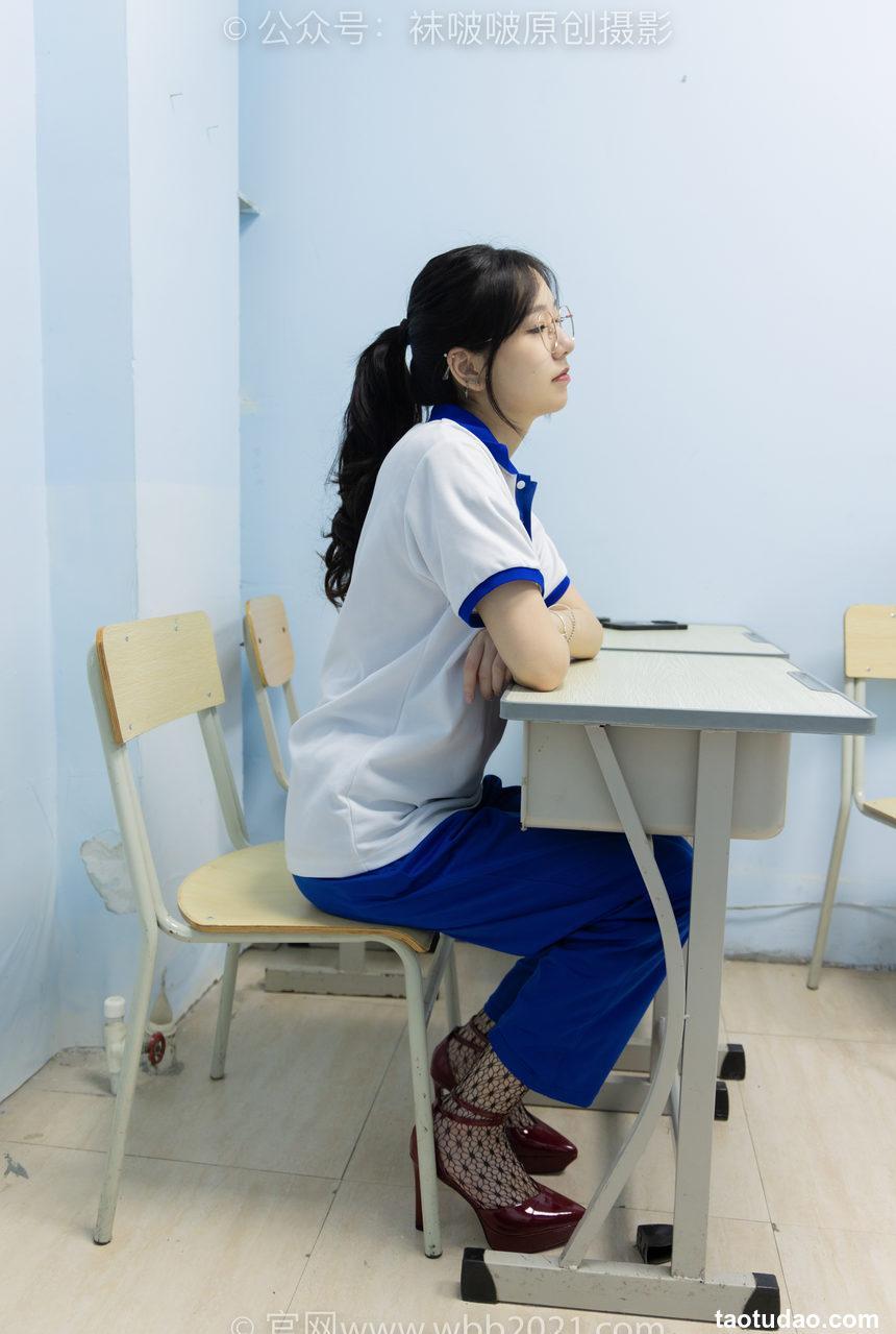 [BoBoSocks袜啵啵]NO.375 小甜豆-高跟鞋、黑色蕾丝网袜、校服裤里丝[160P+1V／7.68GB]