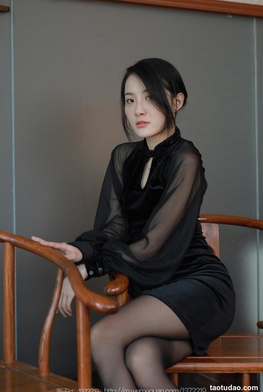 [IESS异思趣向] 2023.05.05 丝享家 1442 婉萍《黑色蔷薇》[86P-89M]