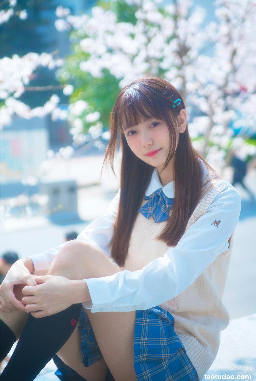 kyokyo沉迷汉堡王 - 樱花与JK [9P-42MB]