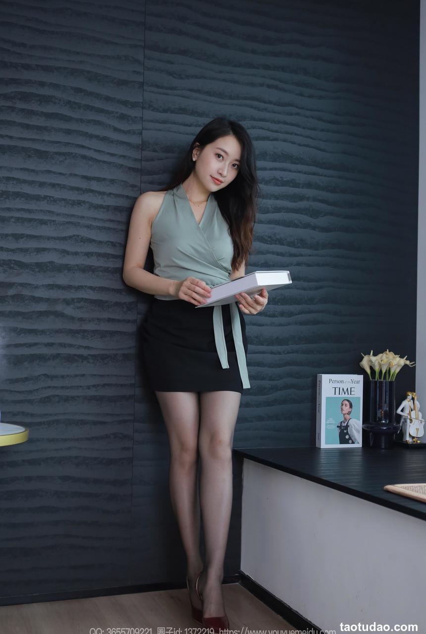 [IESS异思趣向] 2024.04.19 丝享家 1720 小婕《嘿丝秘书》[86P70MB]