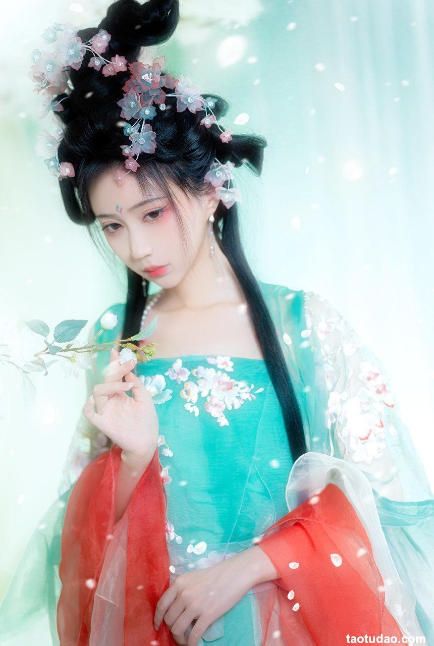 [YITUYU艺图语]2022.12.26 绿梅 -绮罗生的小苏苏-[27+1P／189MB]