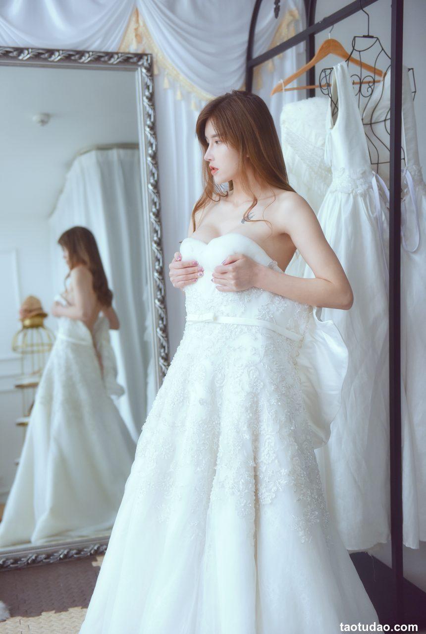 鹿八岁 - 白色婚纱 [54P-568MB]