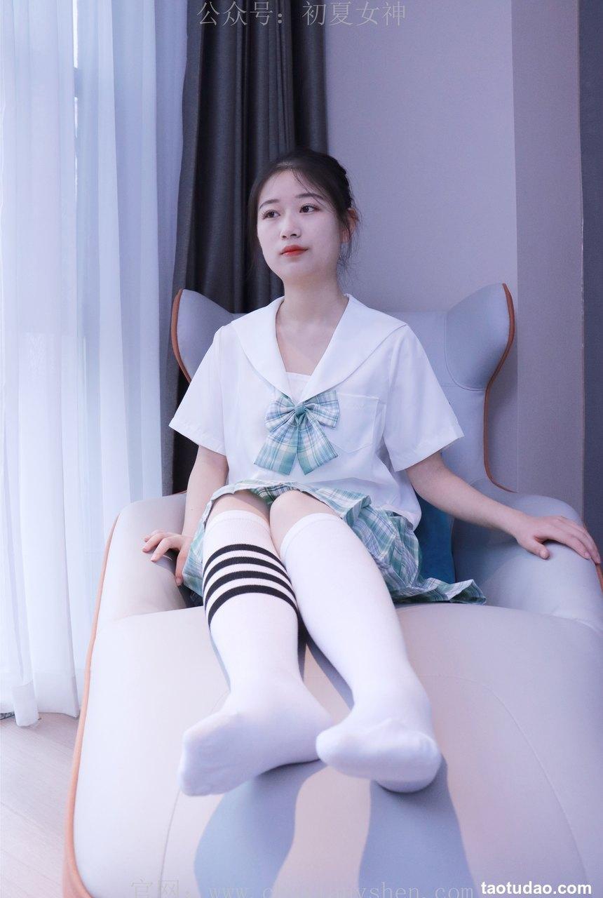 初夏女神 NO.013 念念 常规S码绿色JK套搭配小白鞋[126P+1V／5.82GB]