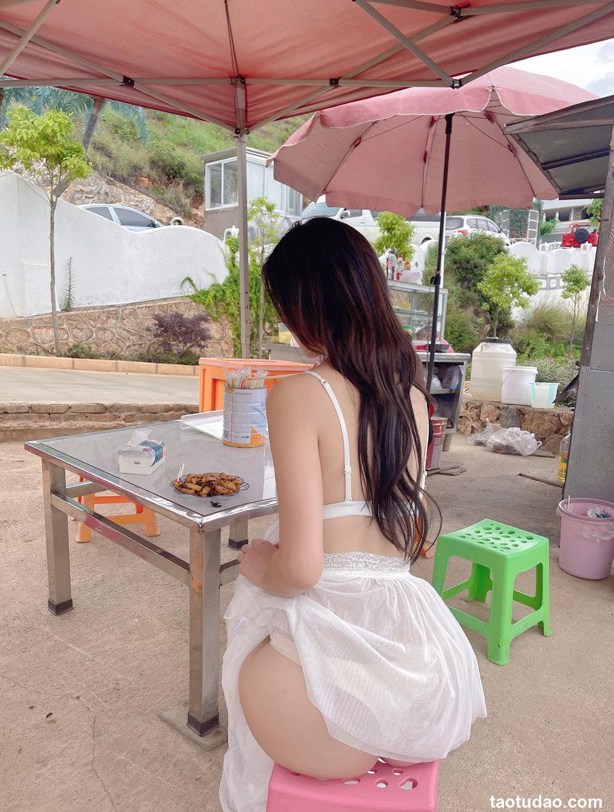 就是阿朱啊 - 撩开裙子 [34P-99MB]