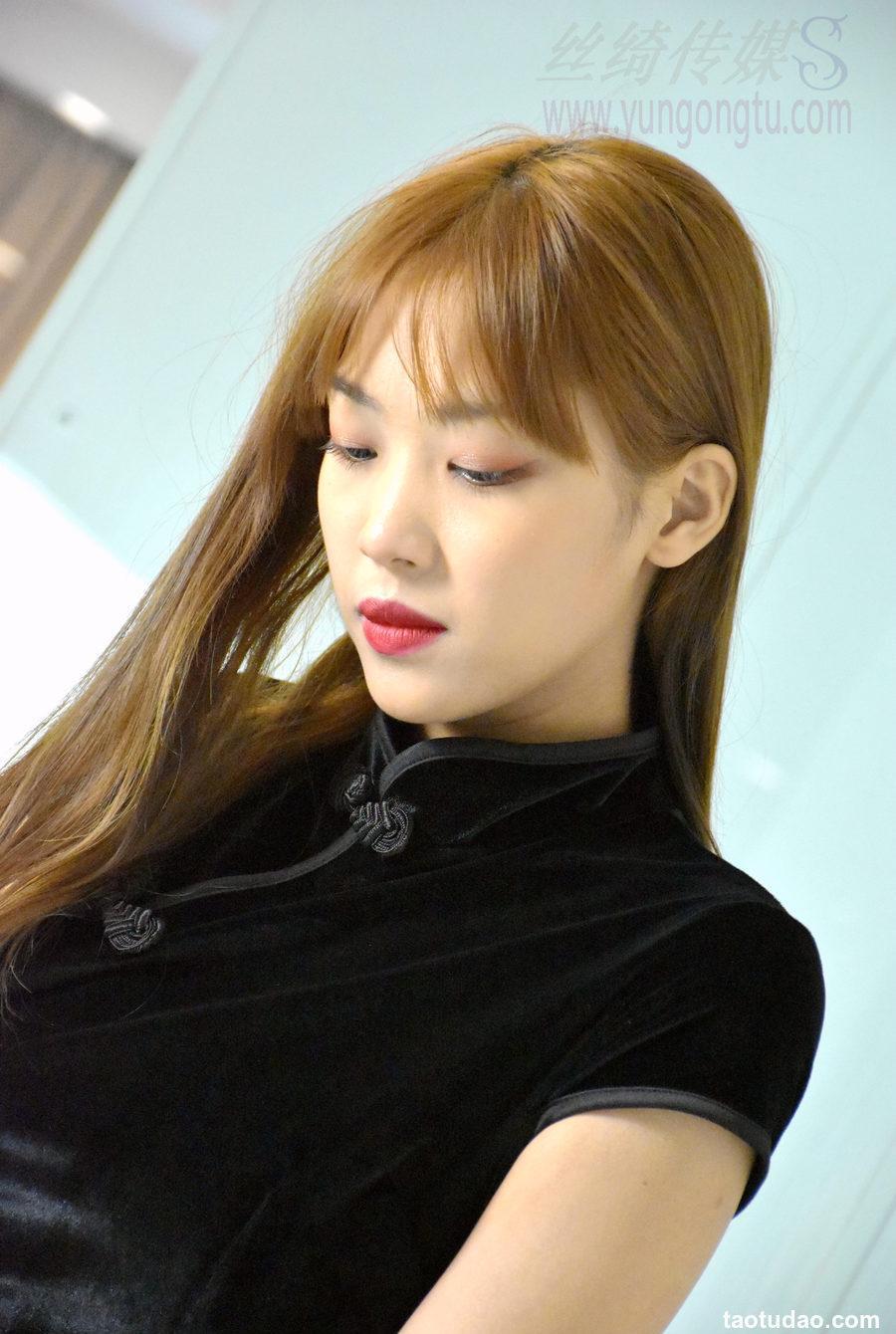 丝绮传媒-初九旗袍灰丝【图包+视频】（豪华版）[173+1V-11.1G]