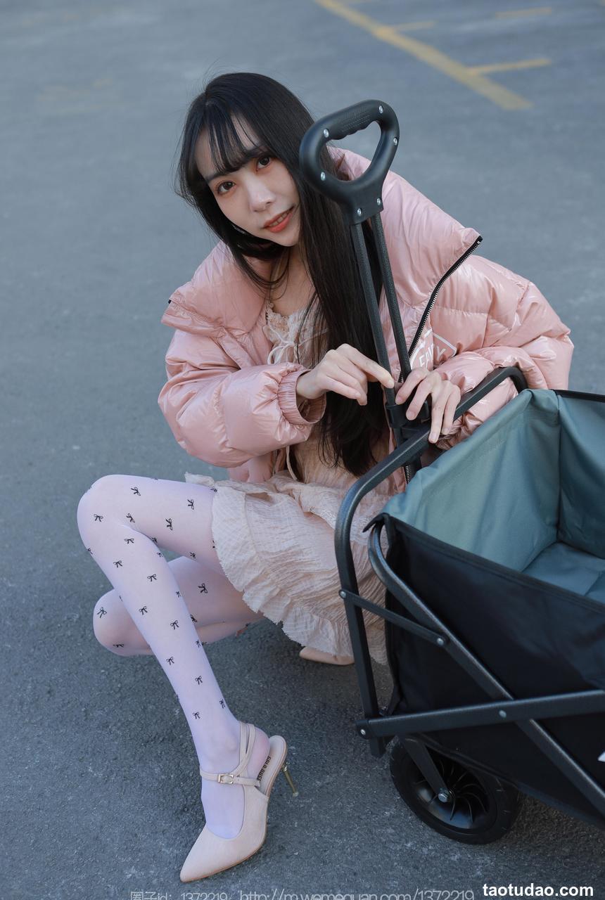 [IESS异思趣向] 2022.12.23 丝享家 1307 团团《长腿推车》[84P-91.5M]