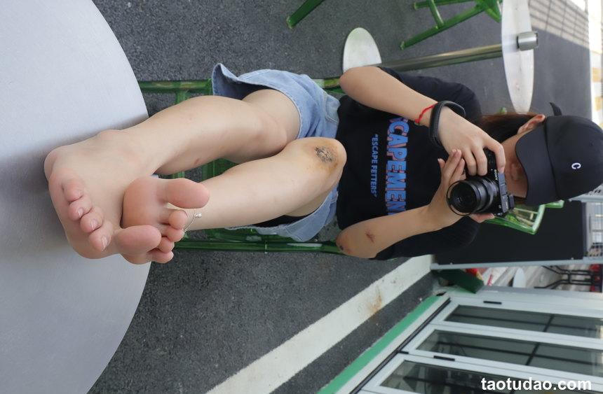 Pary摄影 NO.002 大学生女神素萍的38码修长美脚[171P／936MB]