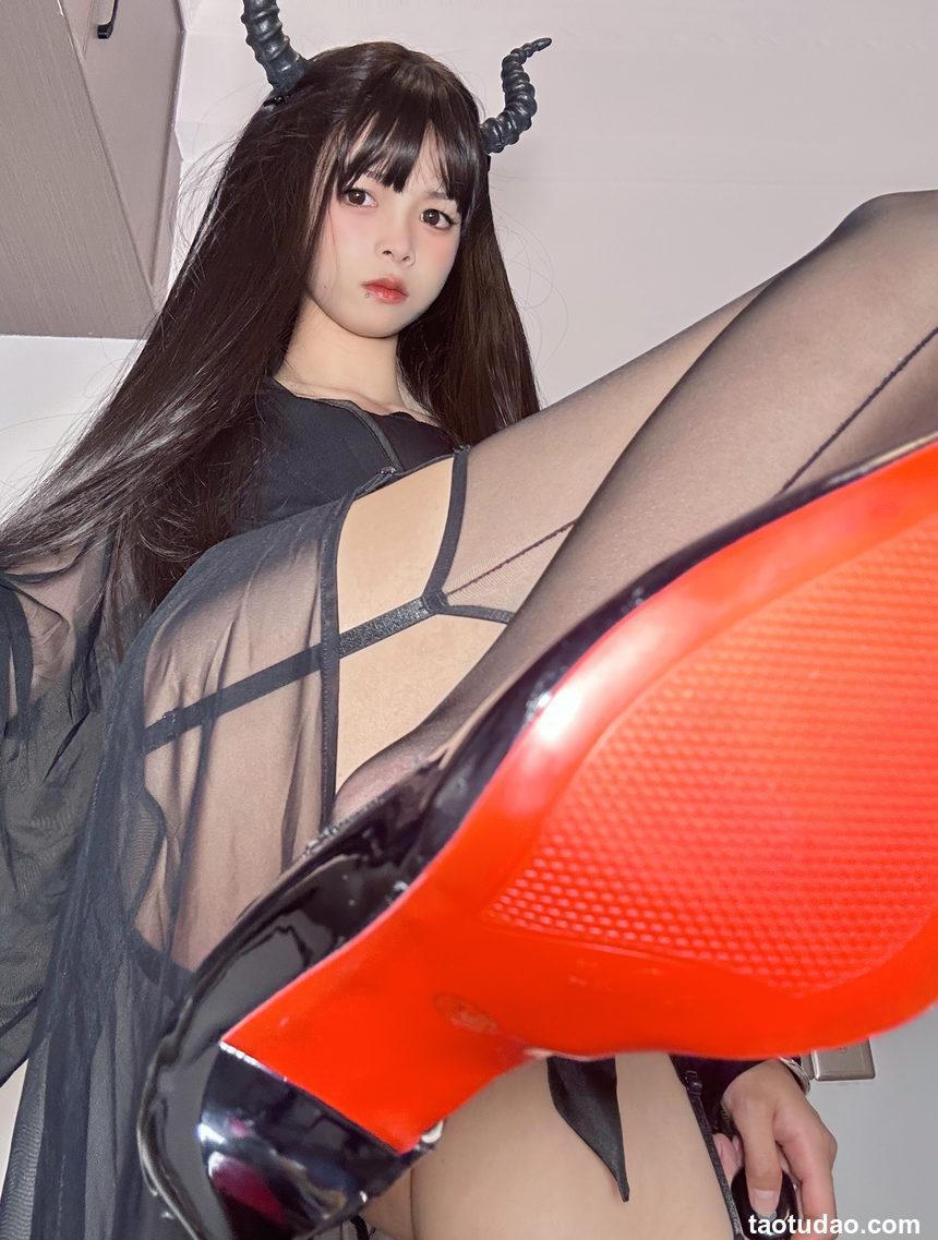 聂傲娇 - 老牛在吗 嫩草想你了 [14P-82MB]