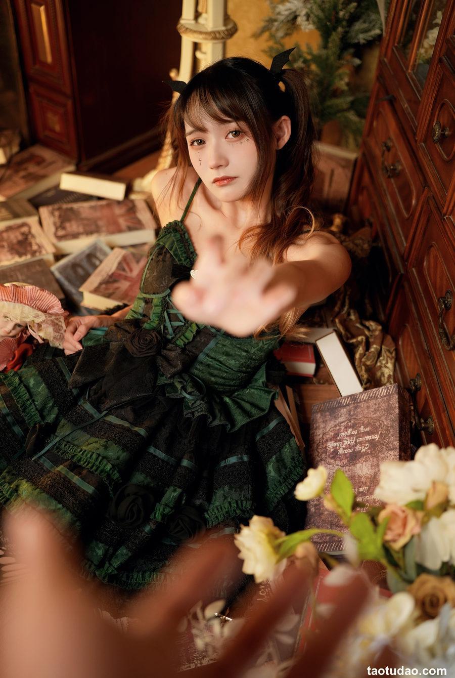 兔子Zzz不吃胡萝卜 -  可爱又迷人的反派角色 [25P-403MB]