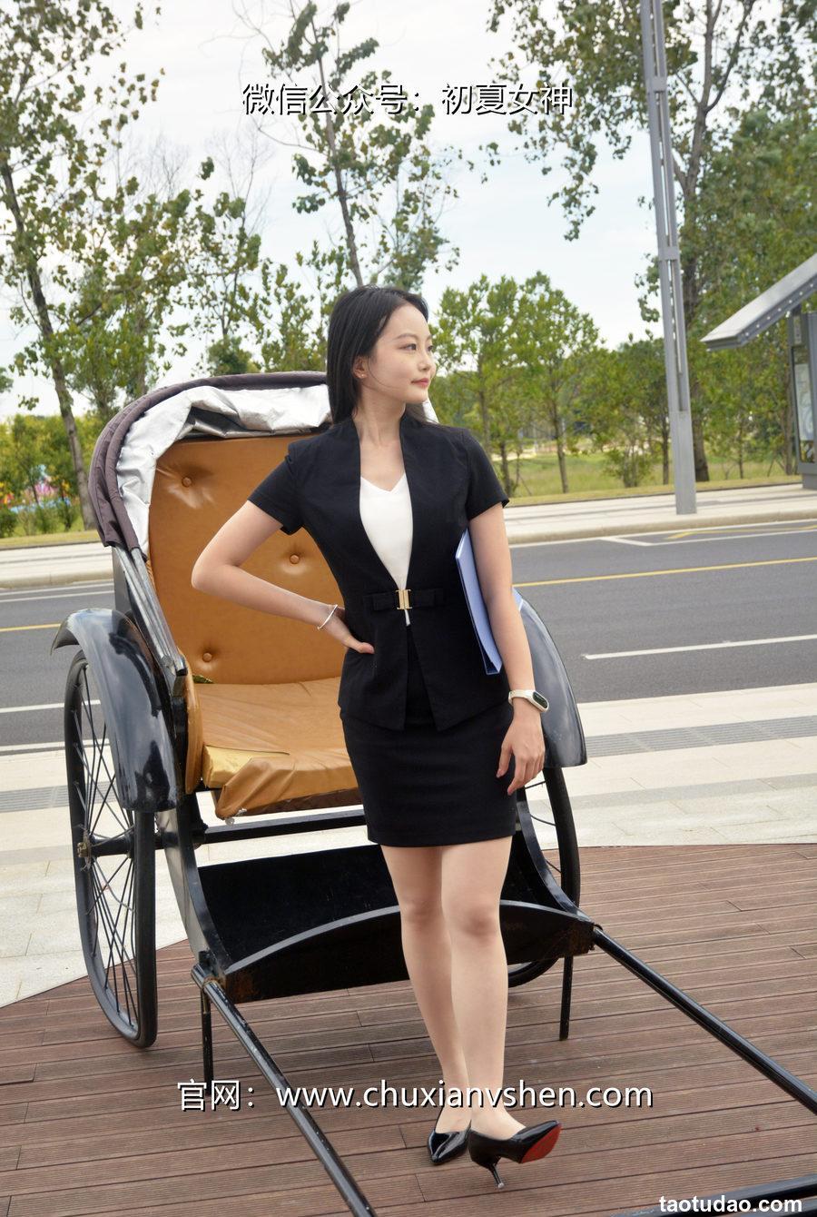 初夏女神 NO.075 双双 售楼兼职[160P+1V／5.44GB]