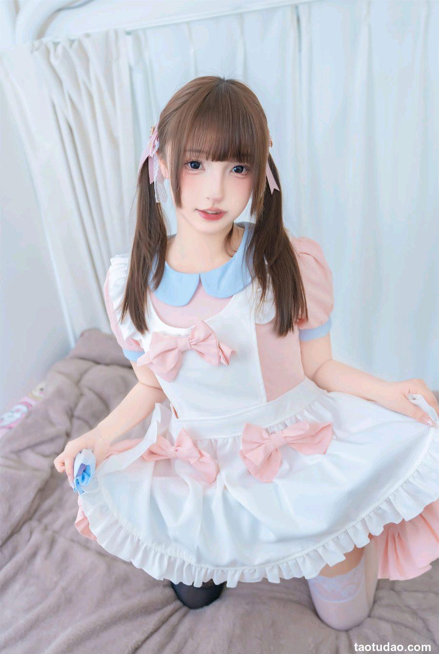 神楽坂真冬 – 小小女仆[77P-2V-63.8M]