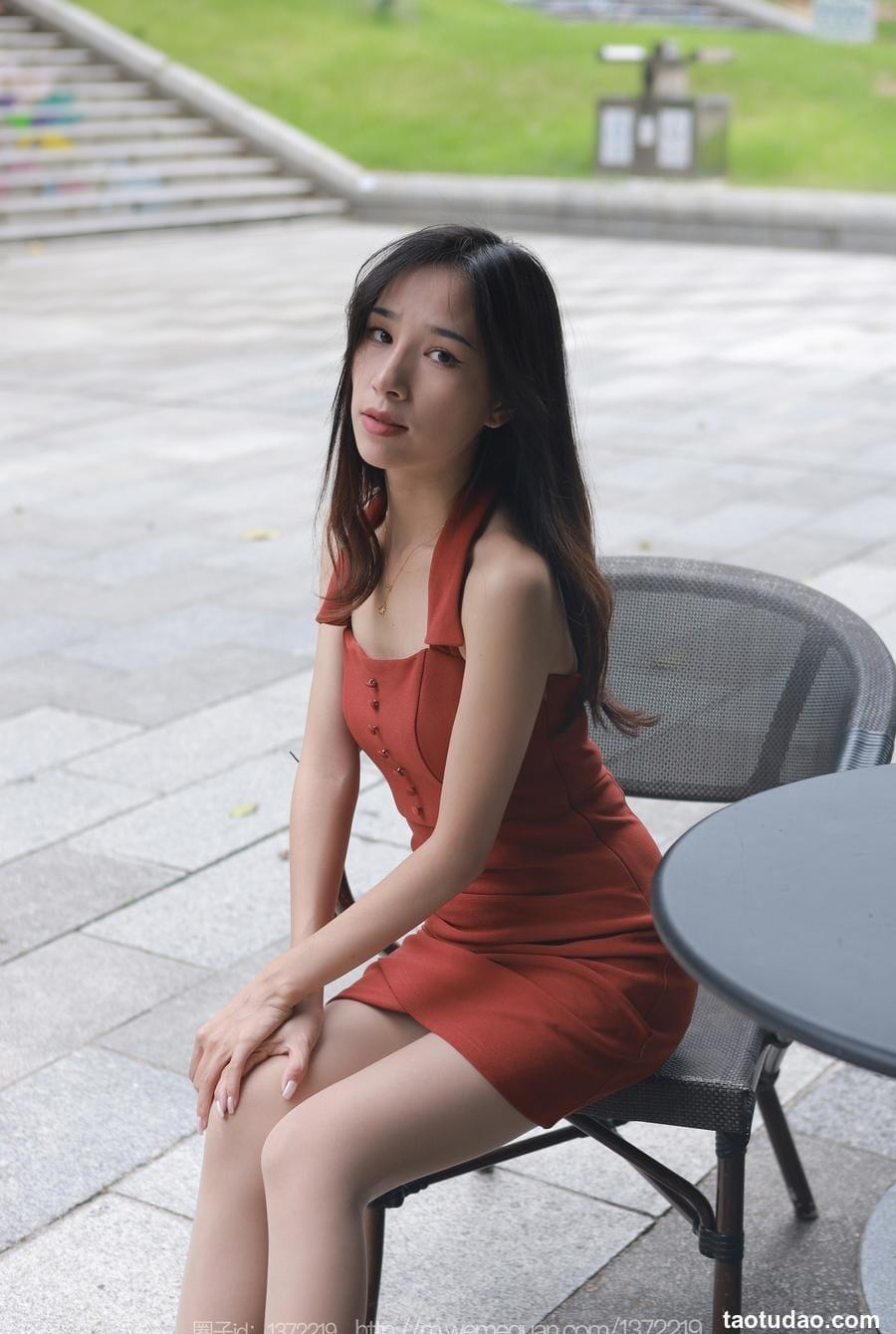 [IESS异思趣向] 2023.07.27 丝享家 1492 美子《街头丽人》[86P-102.7M]