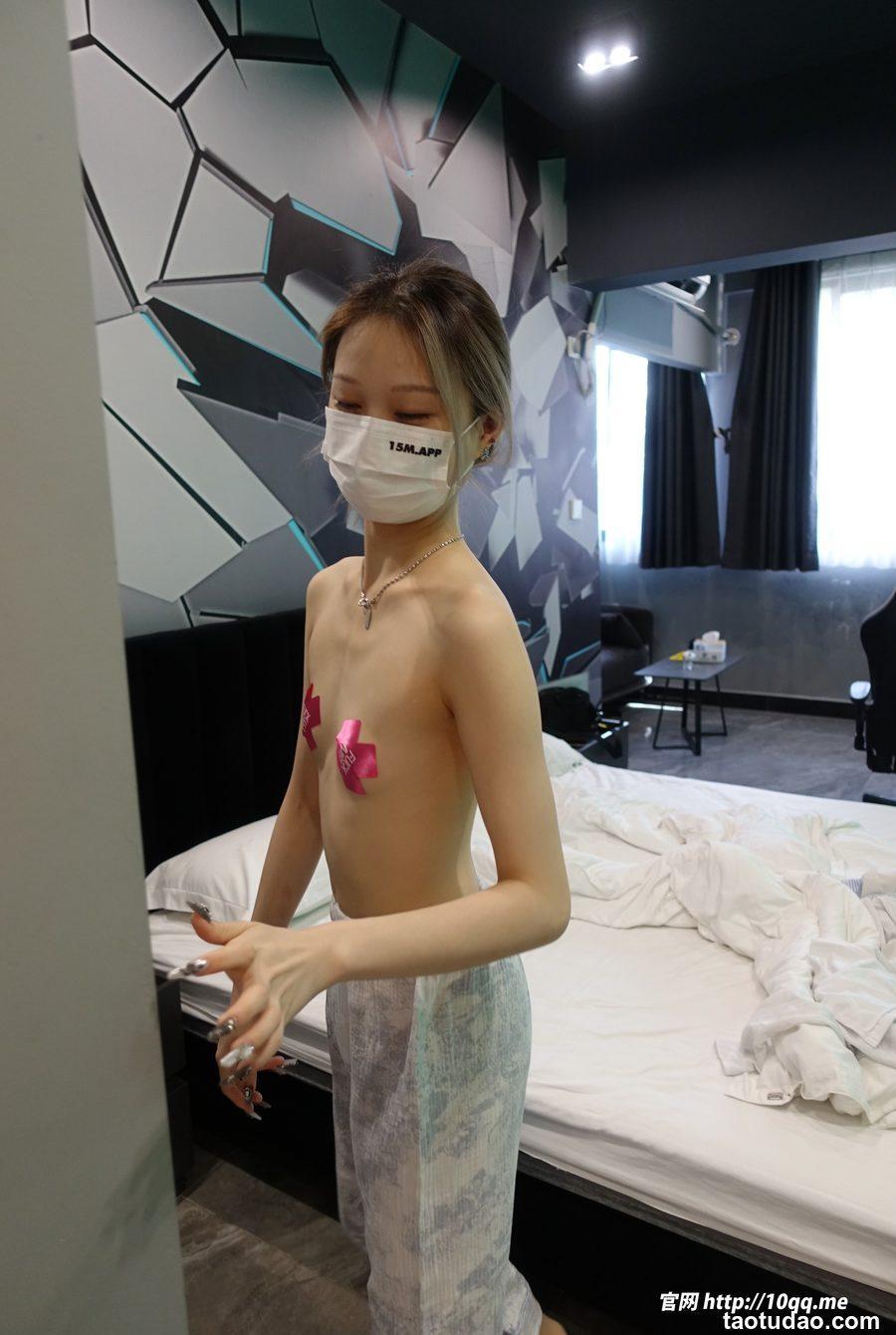 [ROSI口罩系列]2024.04.28 NO.2877[79+1P／88MB]