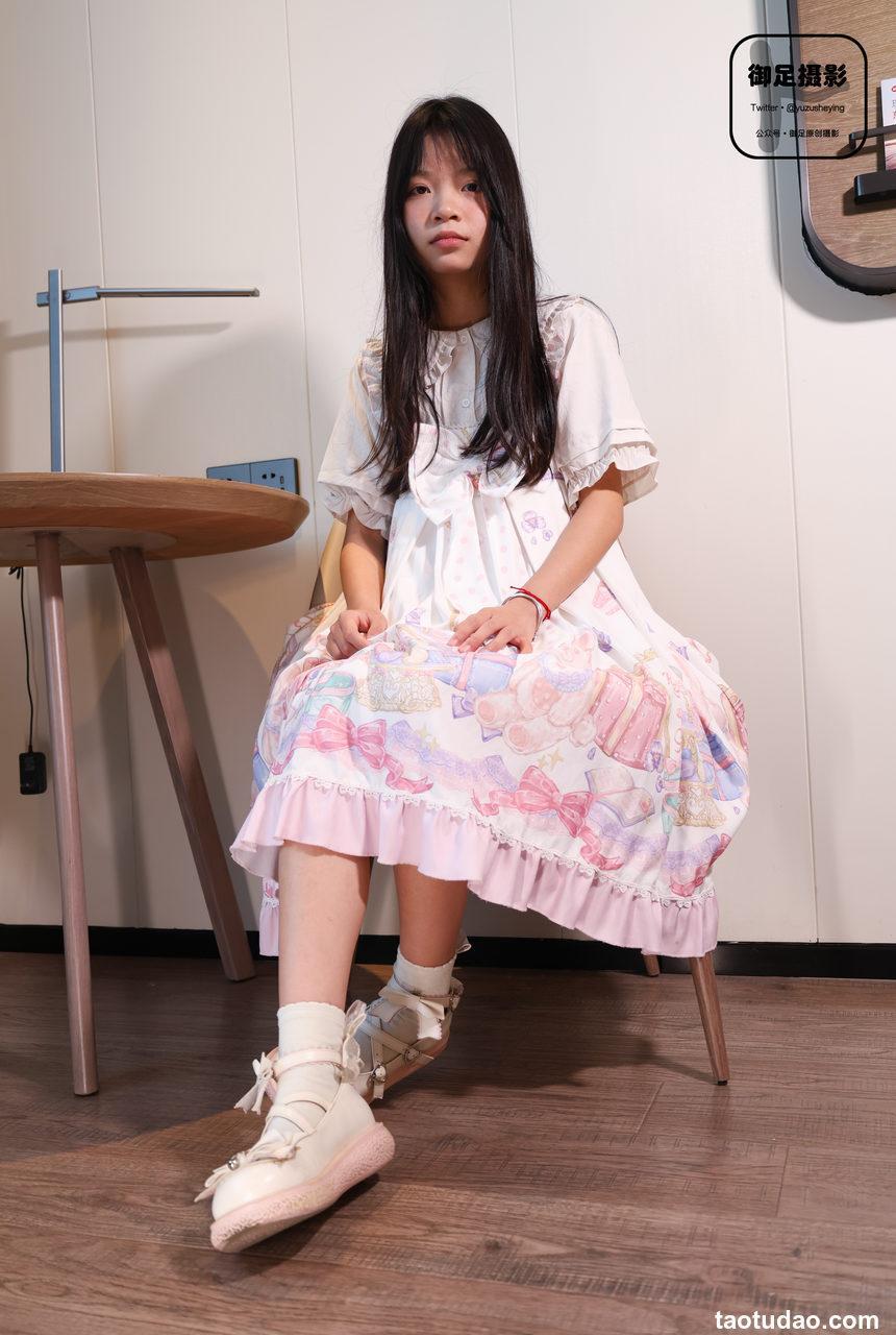 御足摄影 NO.020 洛丽塔美足 [100P1V3.11GB]