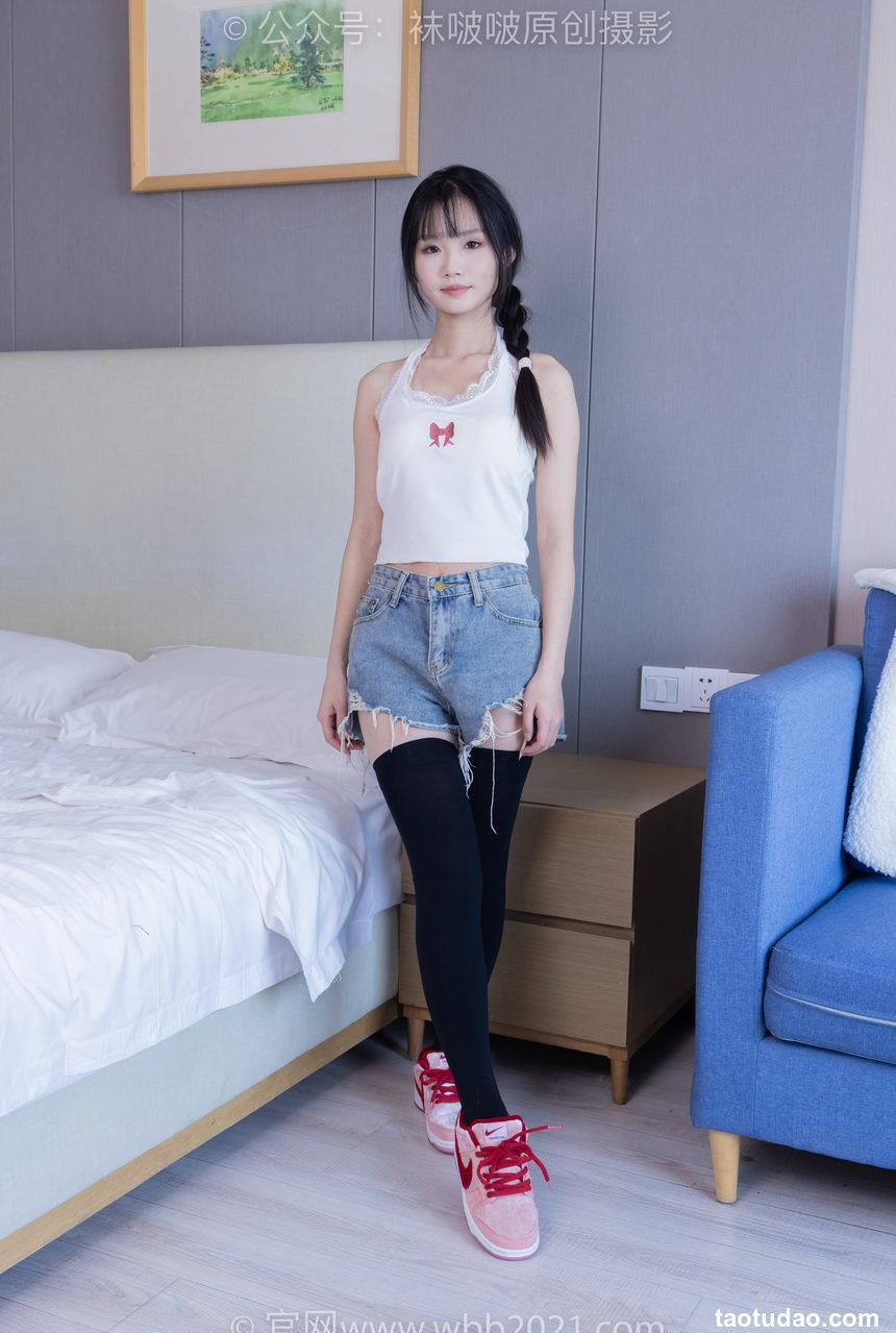 [BoBoSocks袜啵啵]NO.390 甜甜圈-板鞋、厚黑丝大腿袜、厚白丝大腿袜[148P+1V／6.19GB]