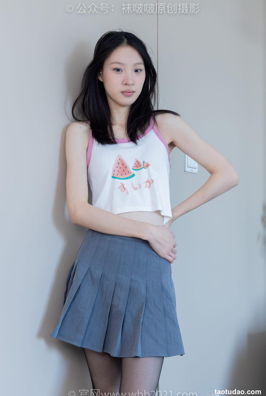 [BoBoSocks袜啵啵]NO.333 雪糕-板鞋、白棉袜、黑丝、堆堆袜套[140P+1V／5.93GB]