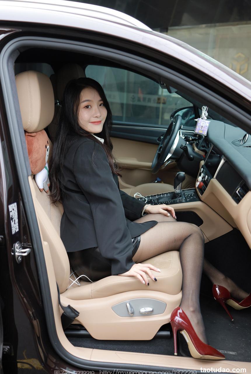 [IESS异思趣向] 2023.01.11 丝享家 1326 婉萍《美女专车》[88P-89.7M]