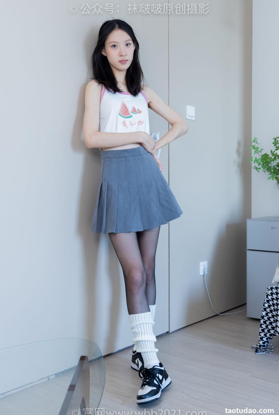 [BoBoSocks袜啵啵]NO.333 雪糕-板鞋、白棉袜、黑丝、堆堆袜套[140P+1V／5.93GB]