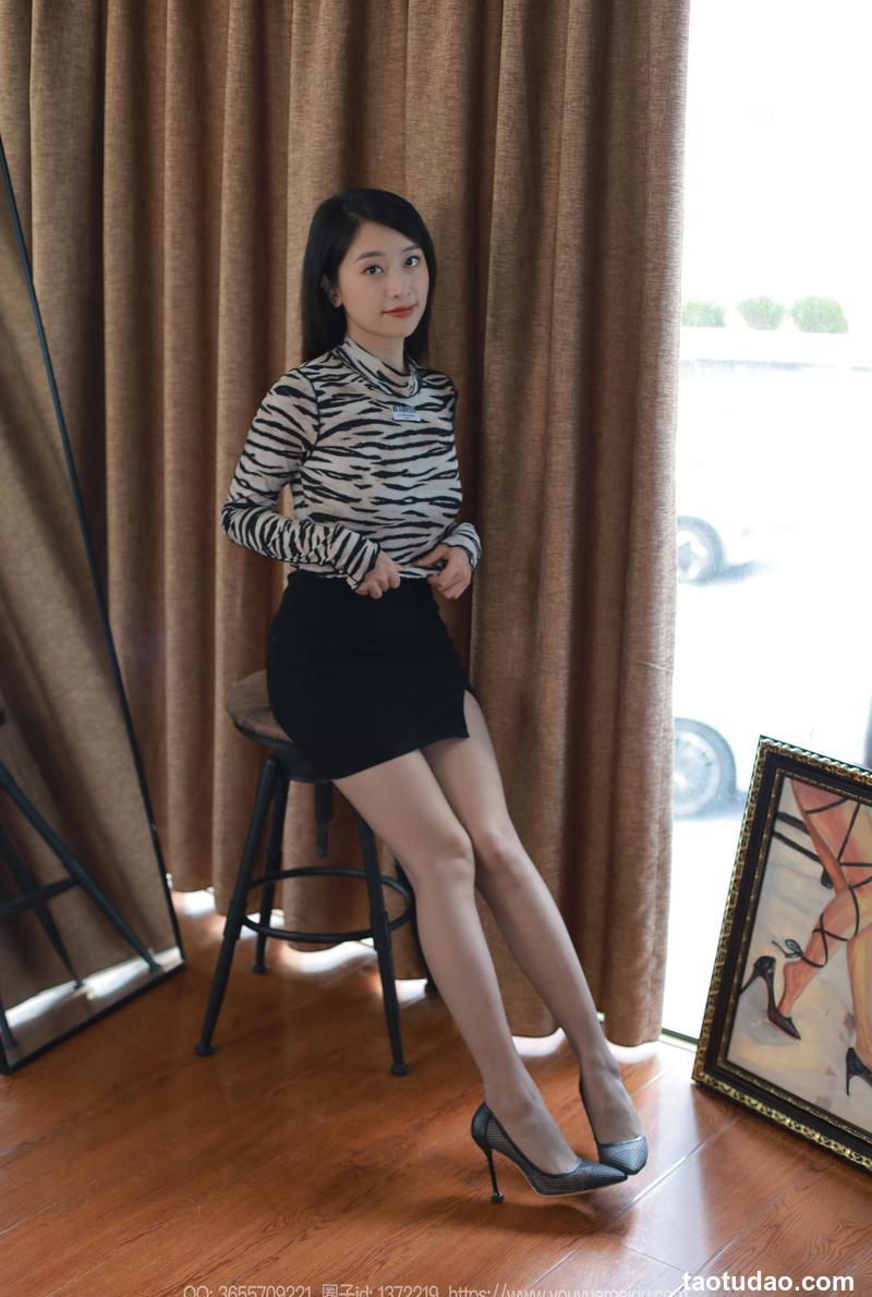 [IESS异思趣向] 2024.01.19 丝享家 1642 小婕《风情包臀裙》[81P-71MB]