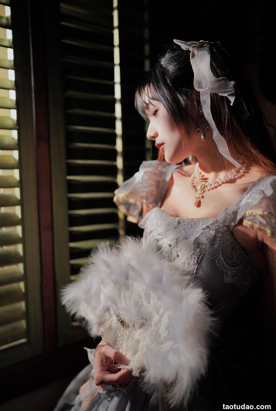 兔子Zzz不吃胡萝卜 - NO.135 灰月之海 [28P-268MB]