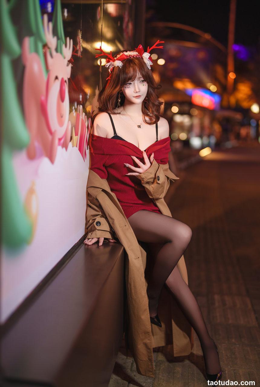 抱走莫子aa –  圣诞快乐 [70P+1V-1.94GB]