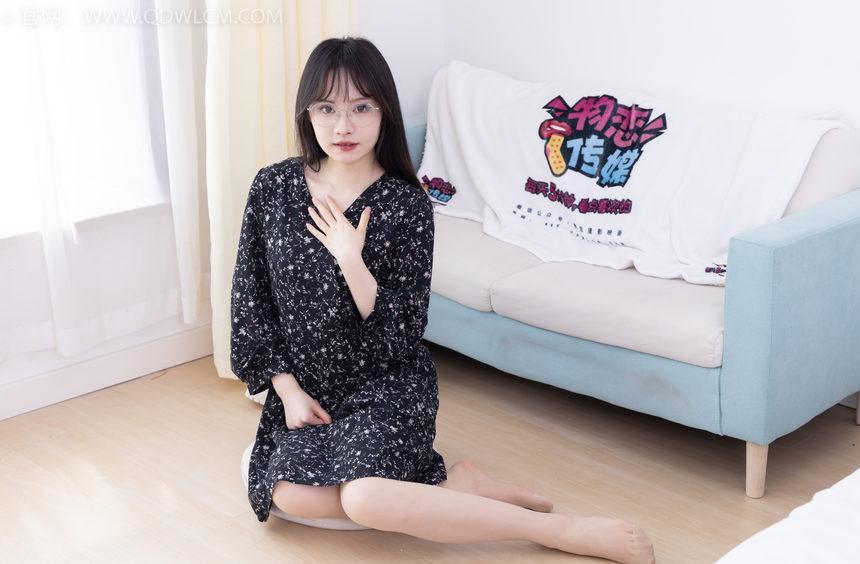 物恋传媒 No.2065 小酒-岁末的秋天 [190P1V-4.53GB]