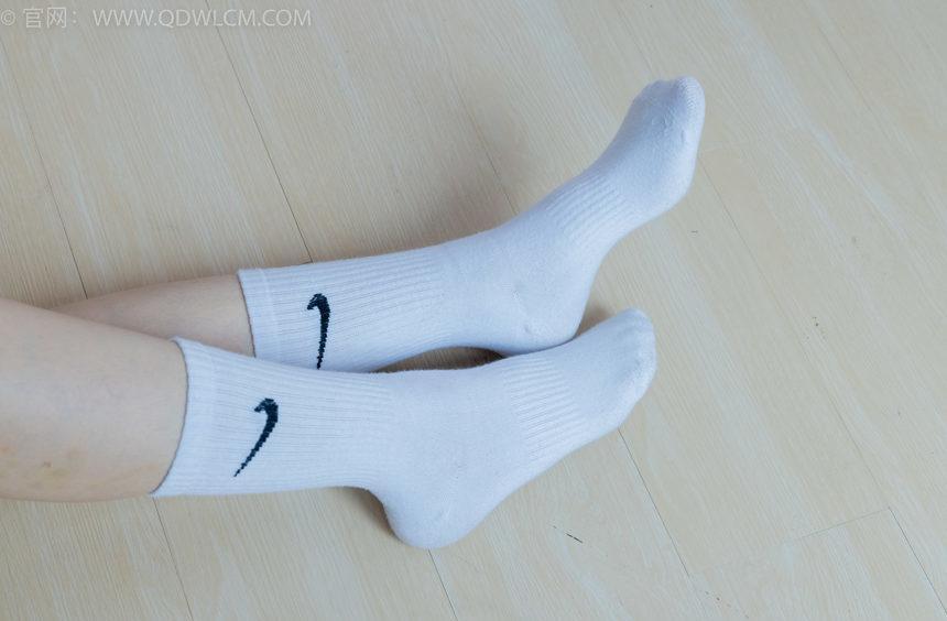 物恋传媒 No.2050 菜菜-枫叶黄 [150P1V-4.50GB]