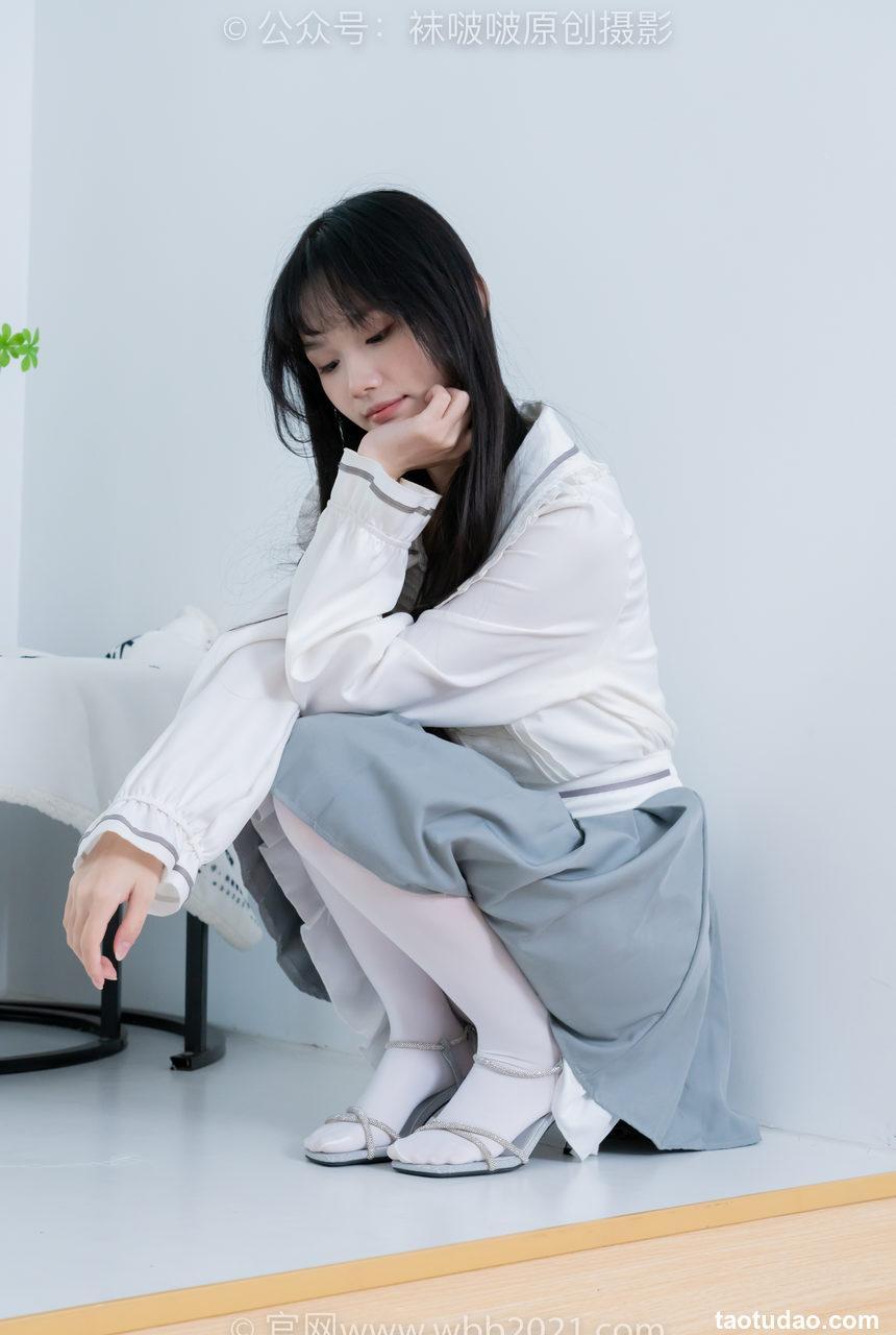 [BoBoSocks袜啵啵]NO.468 甜甜圈-高跟凉鞋、厚白丝、裸足、丝袜和裸足踩蓝莓剧情[150P+1V／7.57GB]