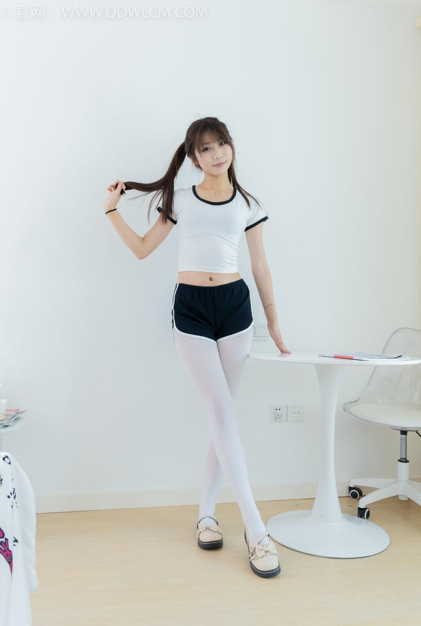 物恋传媒 No.2120 泡泡-落叶纷飞时 [150P1V-3.36GB]