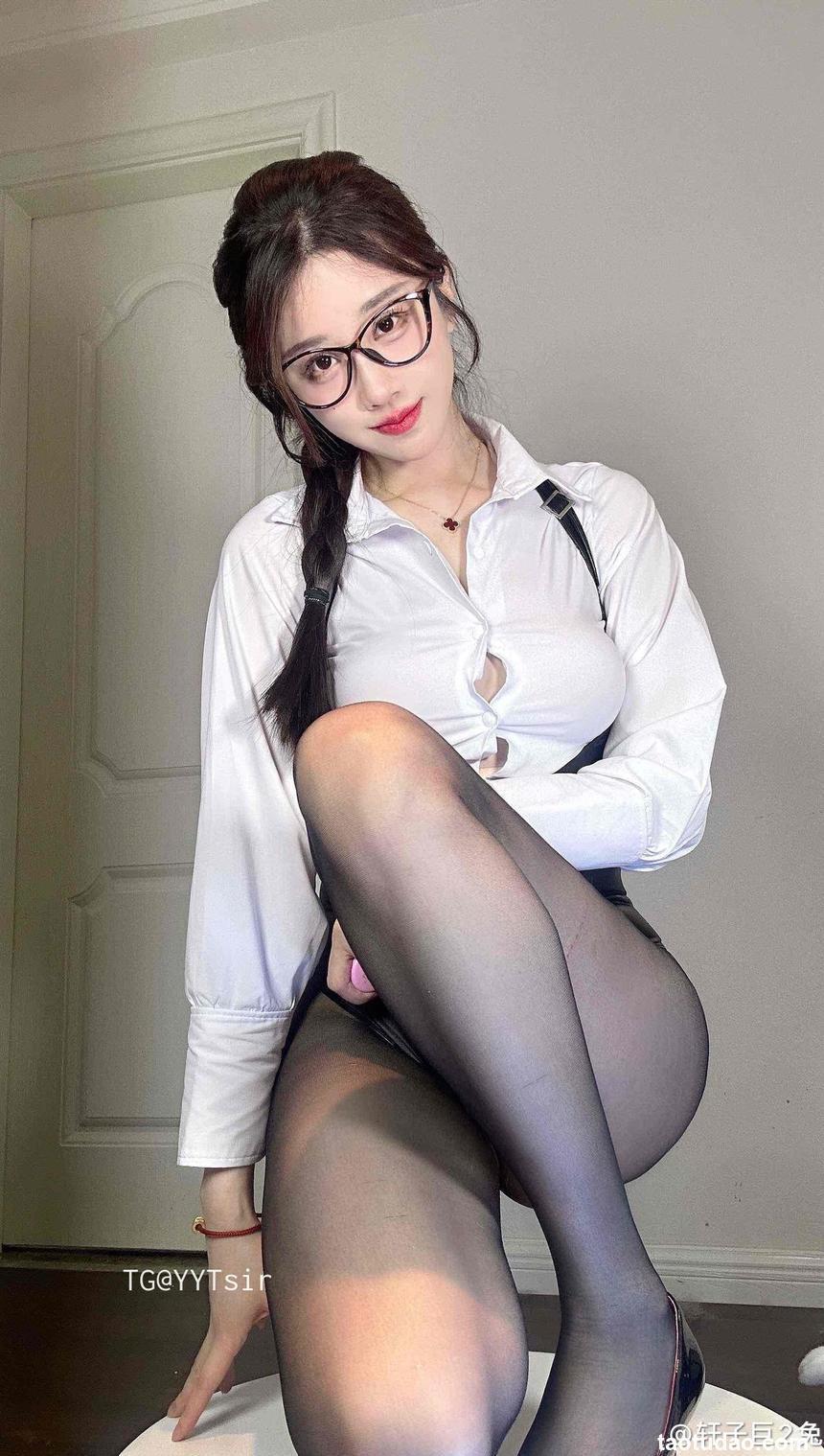 极品美腿asmr 主播【“轩子巨二兔”】 最新资源 [25P+4V-71M]