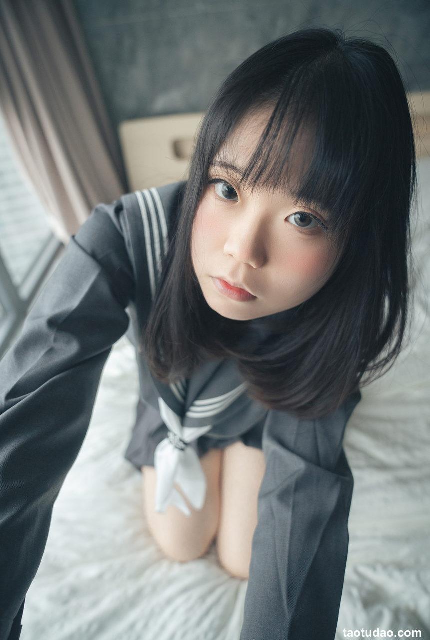 一只小栗奈-熊熊JK女友[212P+1V-527MB]