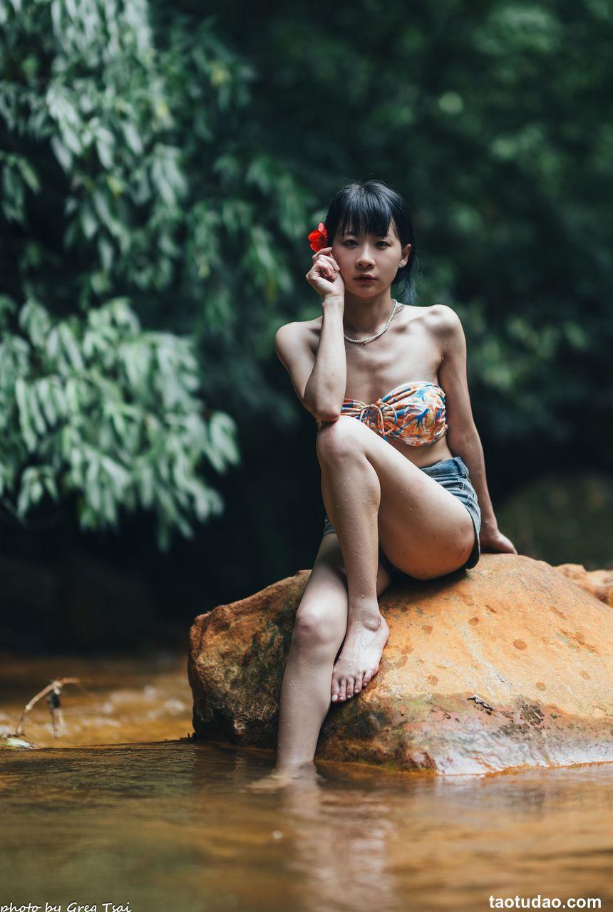 鲁鲁 - 野溪 [99P-236MB]