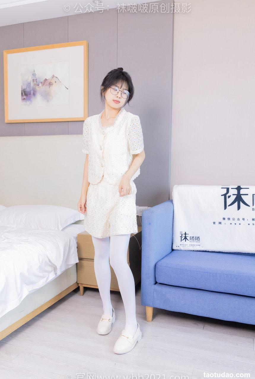 [BoBoSocks袜啵啵]NO.421 奶油-皮鞋、厚白丝、瑜伽动作时老头乐挠脚剧情[140P+1V／6.20GB]