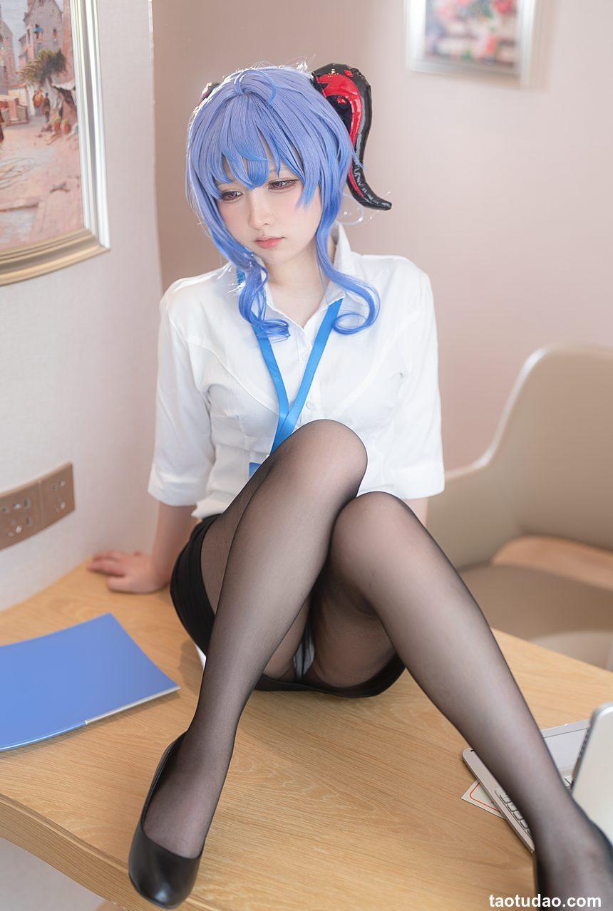 樱梨梨-甘雨秘书[30P-566MB]