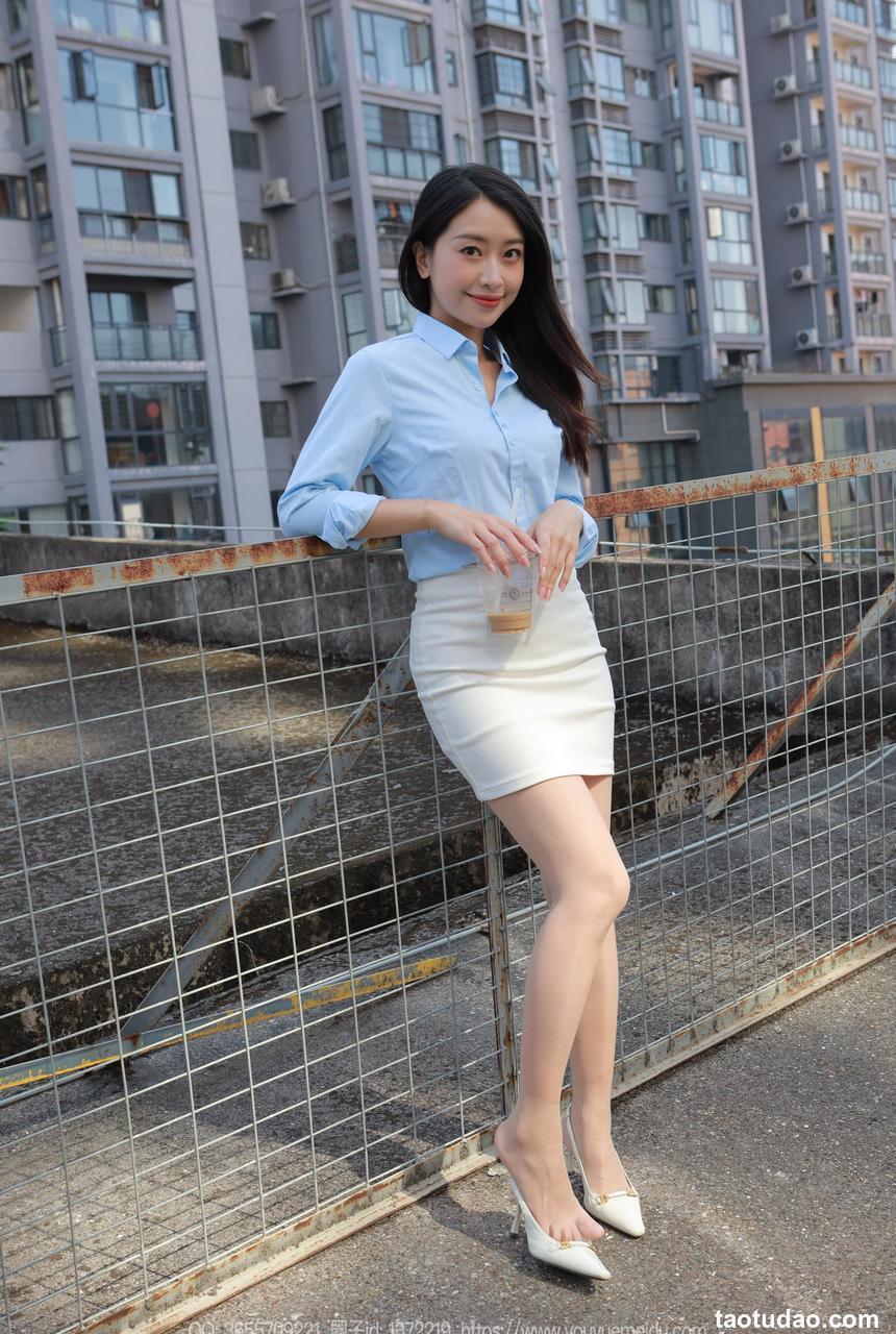 [IESS异思趣向] 2024.12.04 丝享家 1915 小婕《白色短裙（下）》[85P-120MB]