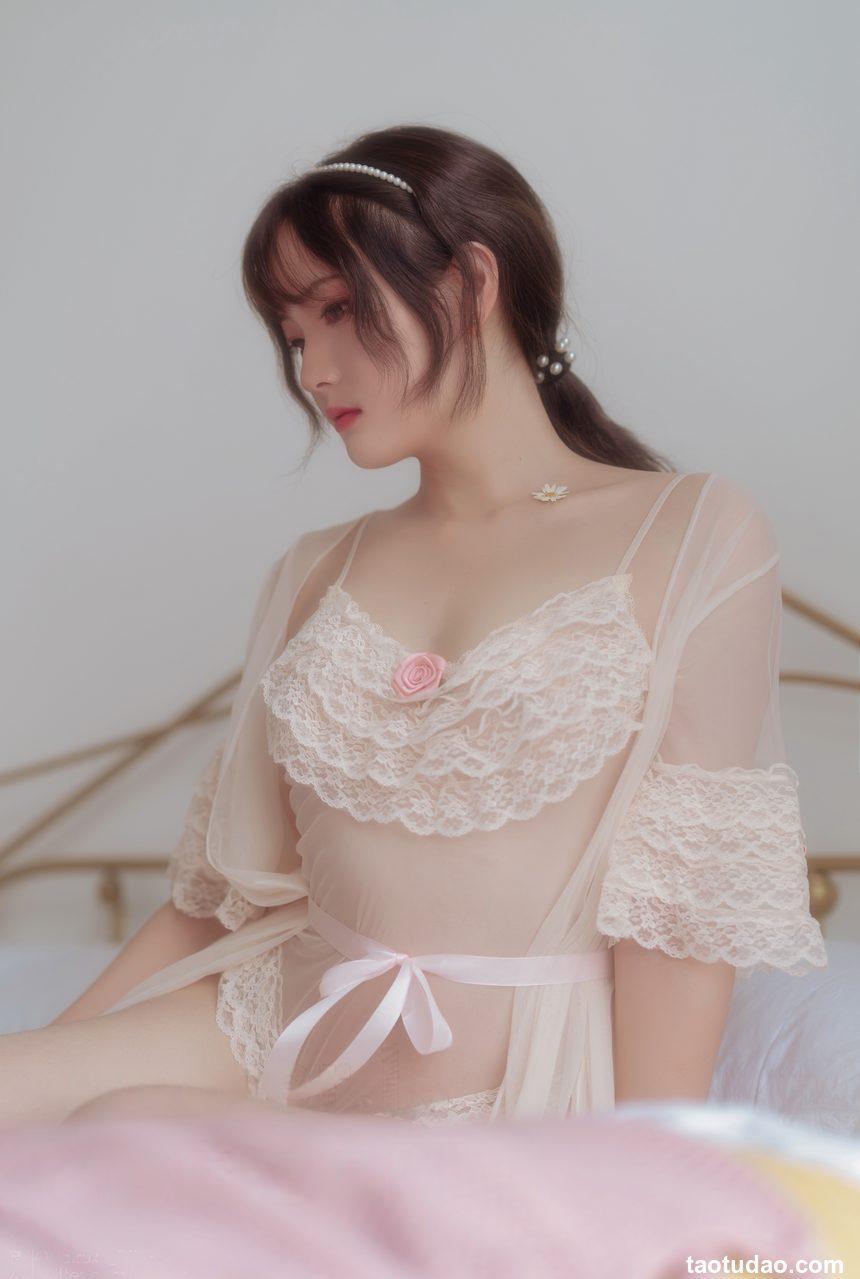 Natsuko夏夏子 –  雏菊[43P-114.5M]